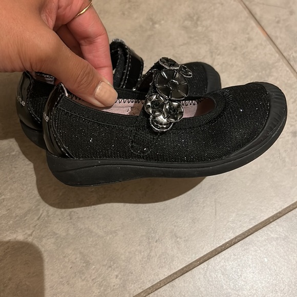 Stride Rite Layla Mary Janes - size 6.5 - Picture 3 of 4